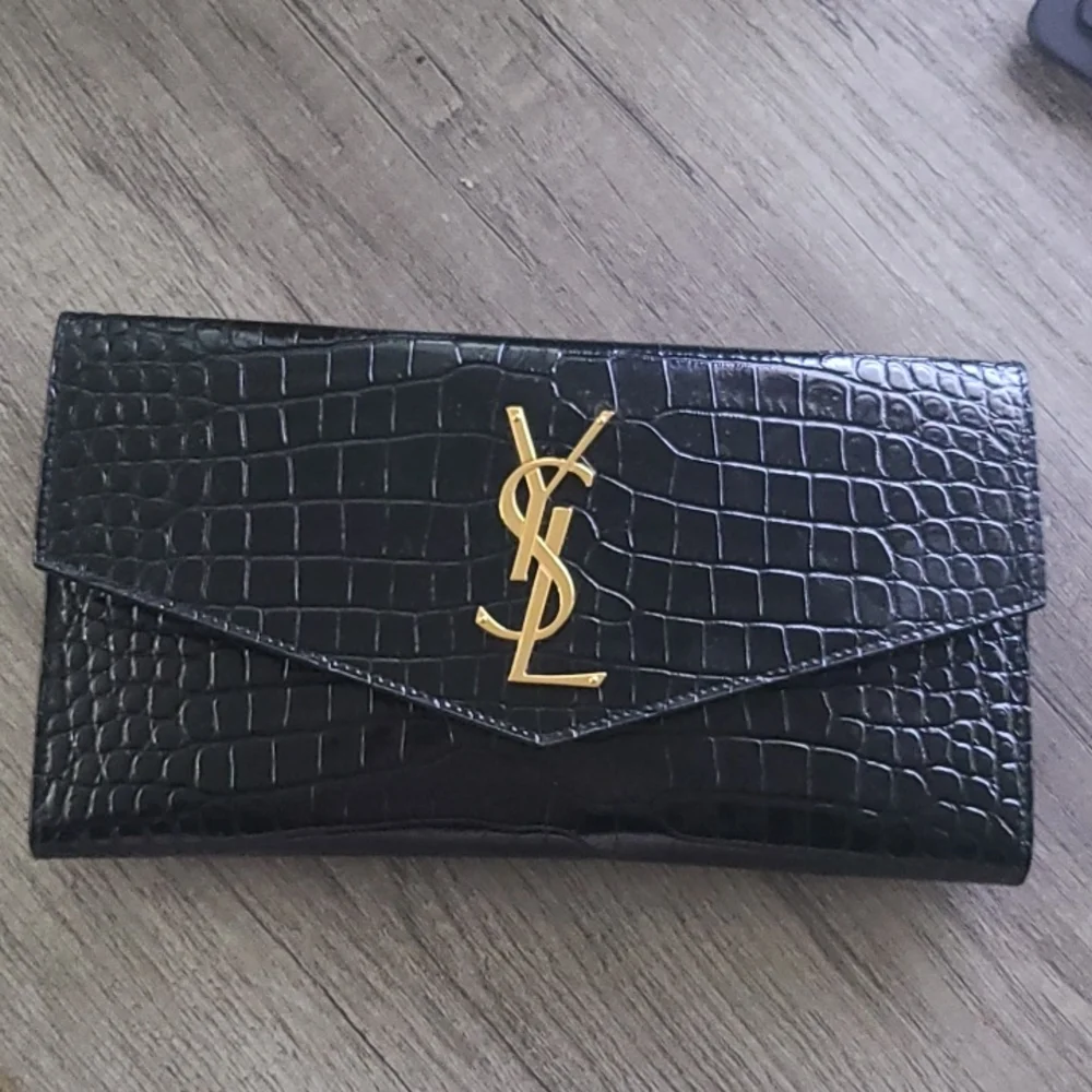 YSL wallet with added chains